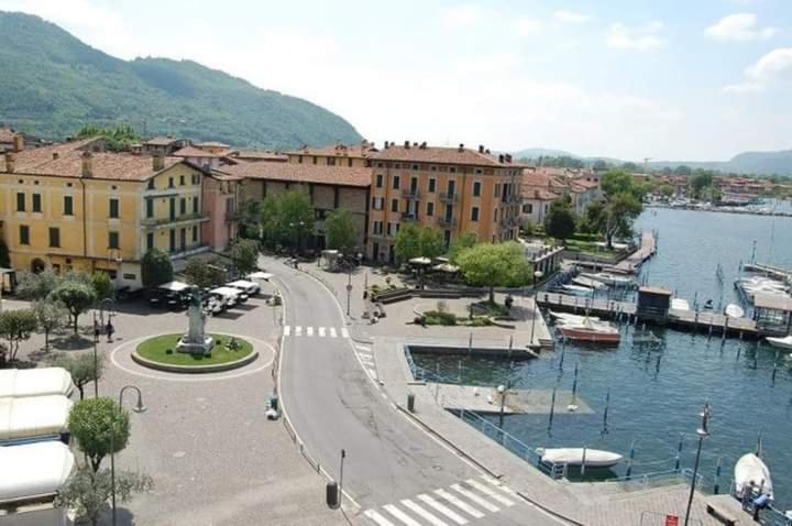 Ferienwohnung La Fontana Fiorita 2 Iseo Exterior foto
